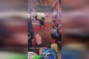 街边烧烤摊爆料视频播放,现场实况视频曝光，美味与卫生的较量